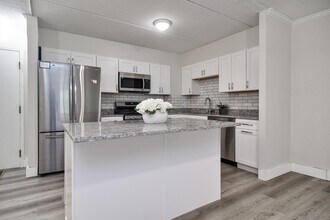 Building Photo - 1500 Worcester Rd