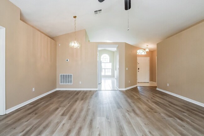 Foto del edificio - 1688 Golfside Village Ct