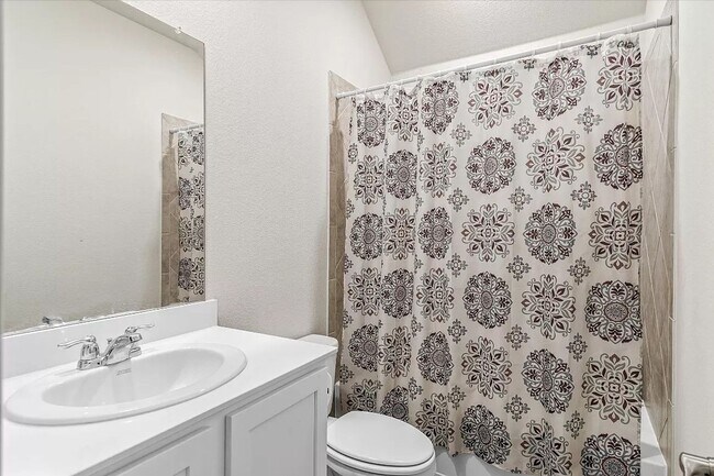 Building Photo - Walk to Royse City High and Buc-ee’s—this gorgeous home features an open layout, massive quartz k...