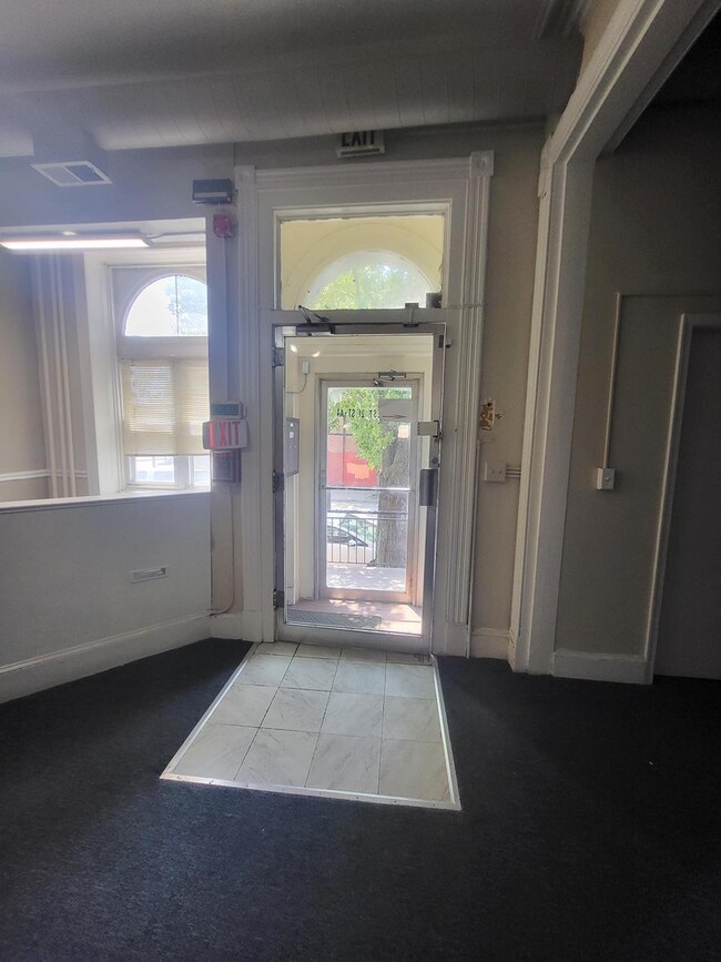 Foto del edificio - 2 W 21st St