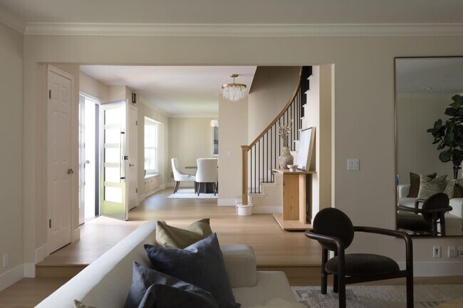 Foto del edificio - 10 Meadow Ln