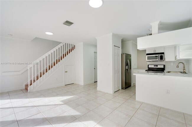 Foto del edificio - 9481 SW 78th Ave