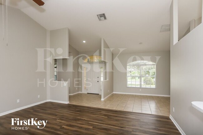 Building Photo - 6346 35th Ave Cir E