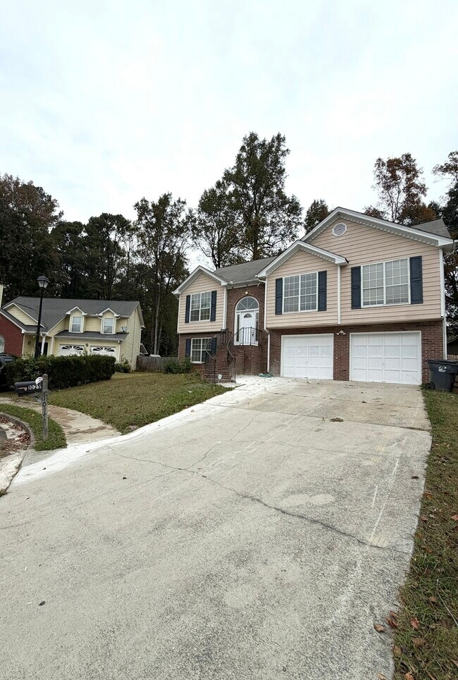 Foto del edificio - 1025 Eagle Pointe Dr NW