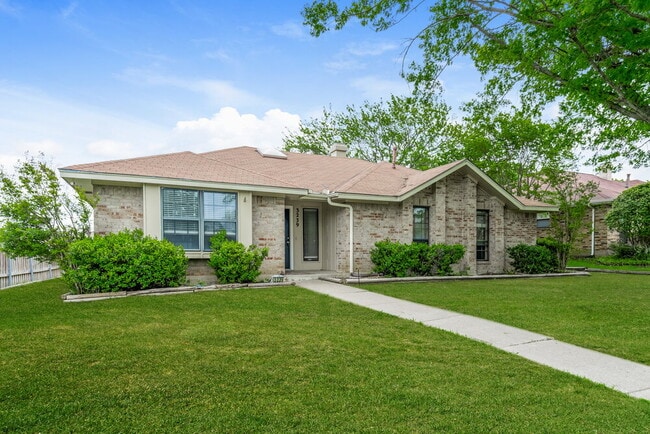 Building Photo - 3239 Wichita Dr