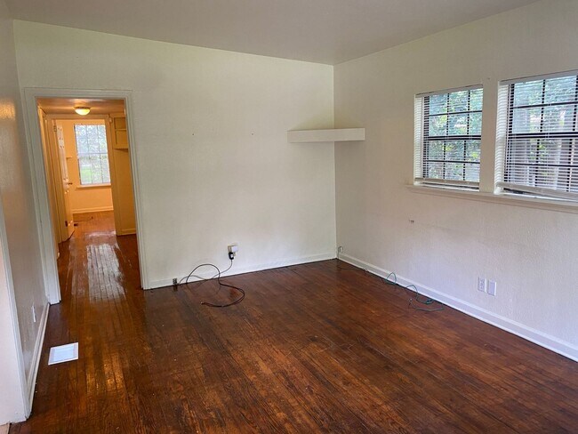 Foto del edificio - 1509 Mayhew St