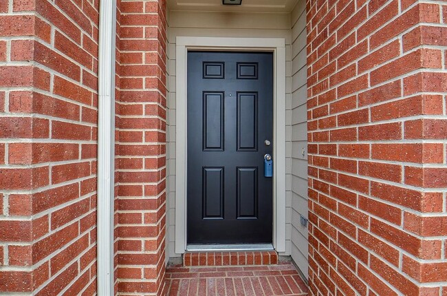 Foto del edificio - 3027 N Heights Hollow Ln