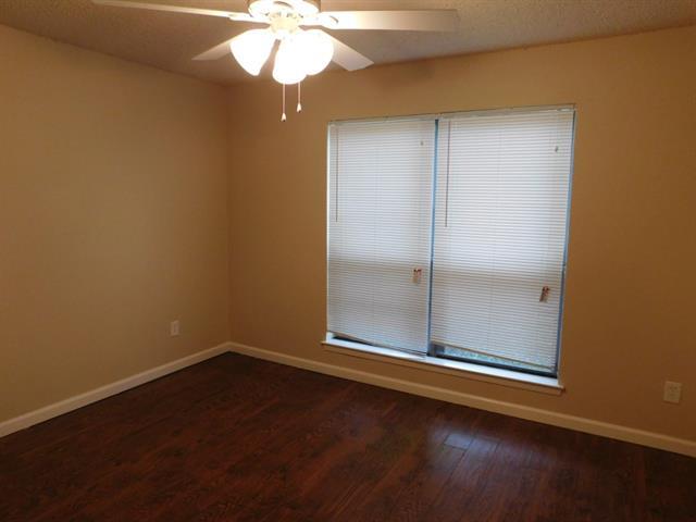 Foto del edificio - 1511 Grantbrook Ln