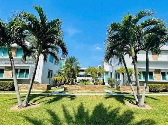 Building Photo - 10178 Collins Ave