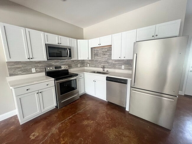 Building Photo - 309 Broad St