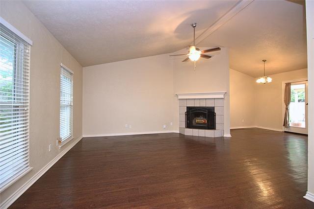 Foto del edificio - 3816 Hackberry Ln