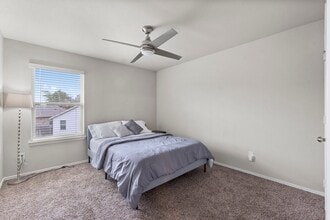 Building Photo - 18101 Woodpecker Trl Building Photo - 18101 Woodpecker Trl