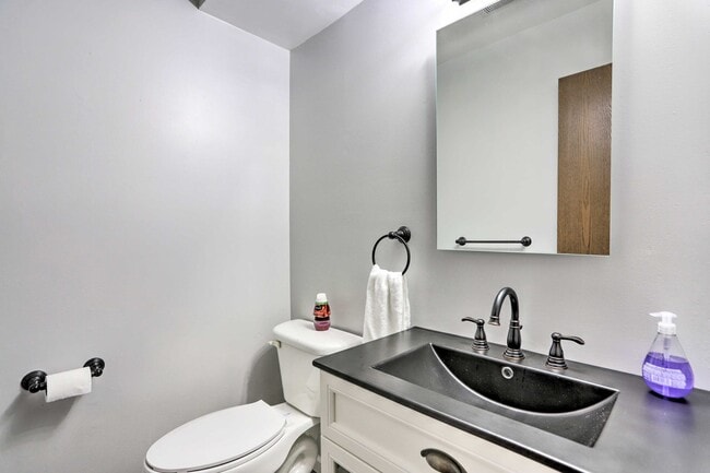 Foto del edificio - 6834 Woodmeadow Dr