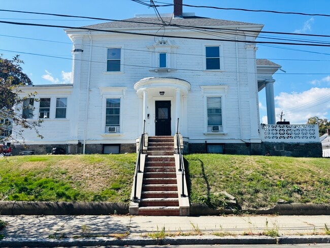 Building Photo - 58 Leicester St