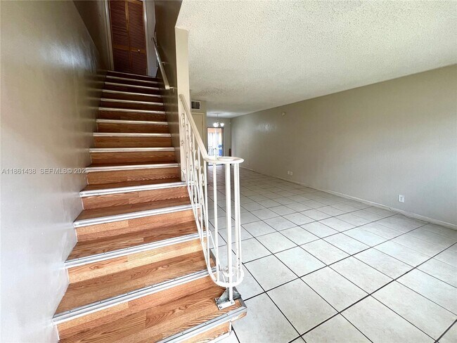 Foto del edificio - 2562 NW 52nd Ave