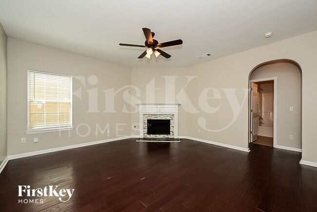 Building Photo - 2537 Shropshire Pl