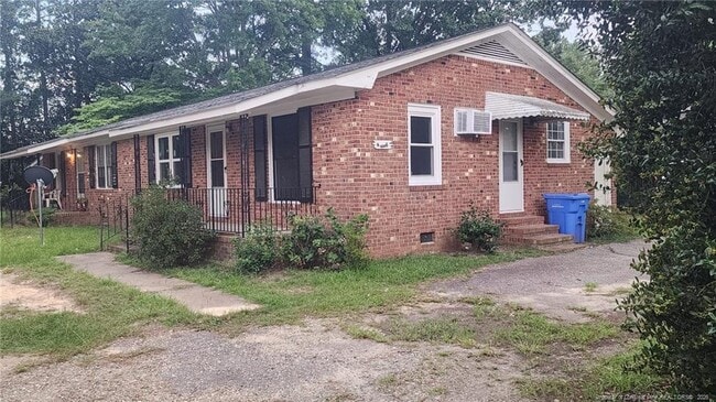 Building Photo - 4916 Rosehill Rd