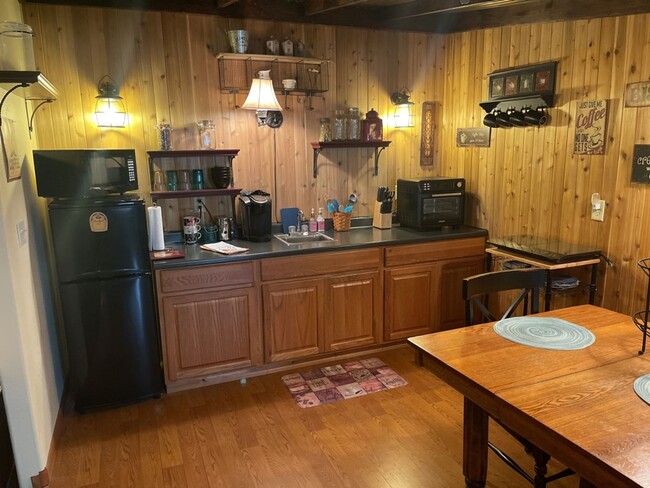 Building Photo - Studio Apartment