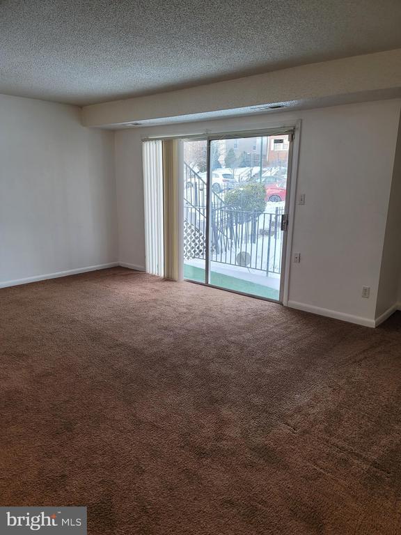 Building Photo - 625 Chesapeake St SE