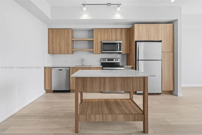 Foto del edificio - 555 NE 8th St