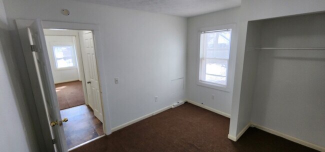Building Photo - 237 Troup St