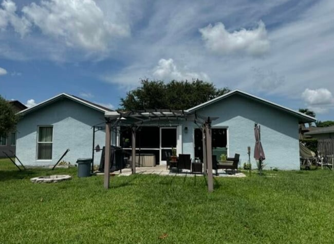 Photo - 700 NW 48th Ave House