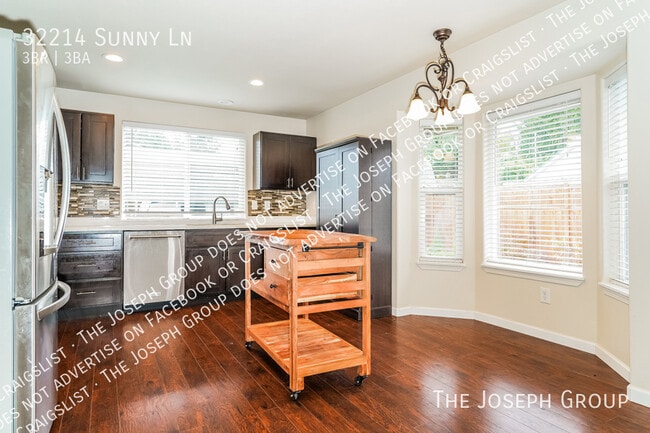 Foto del edificio - 32214 Sunny Ln