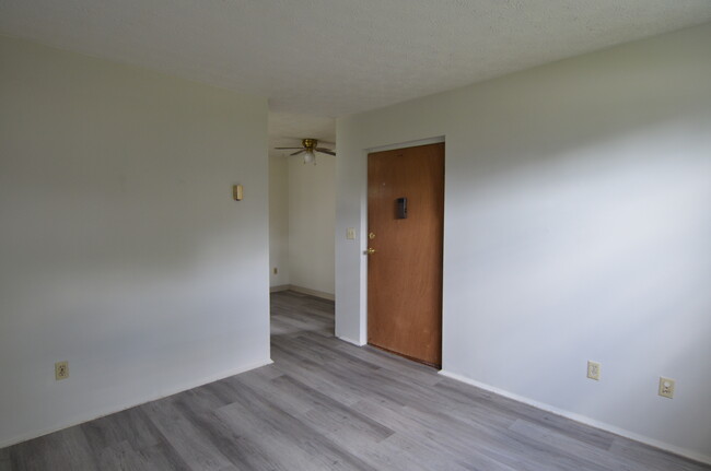 Foto del edificio - 616 Blanche Ave