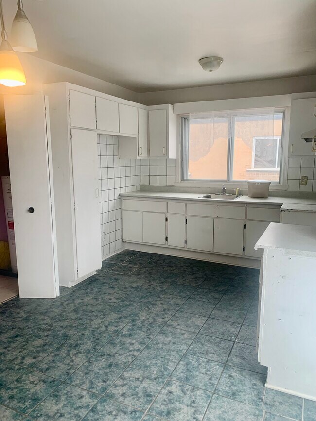 Photo du bâtiment - 12350 Boul Rolland