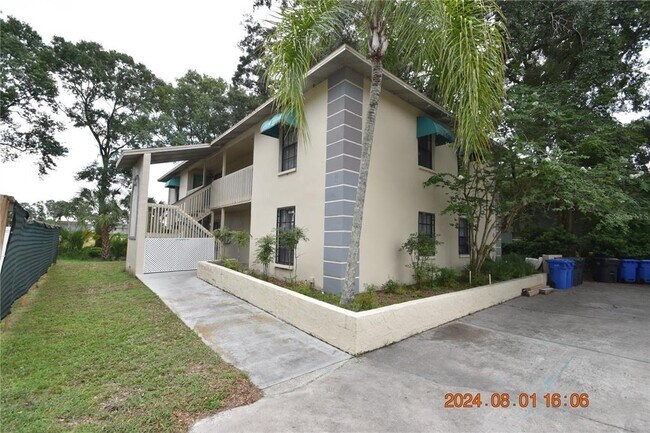 Building Photo - 8419 N Manhattan Ave