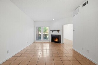 Building Photo - 5550 Spring Valley Rd