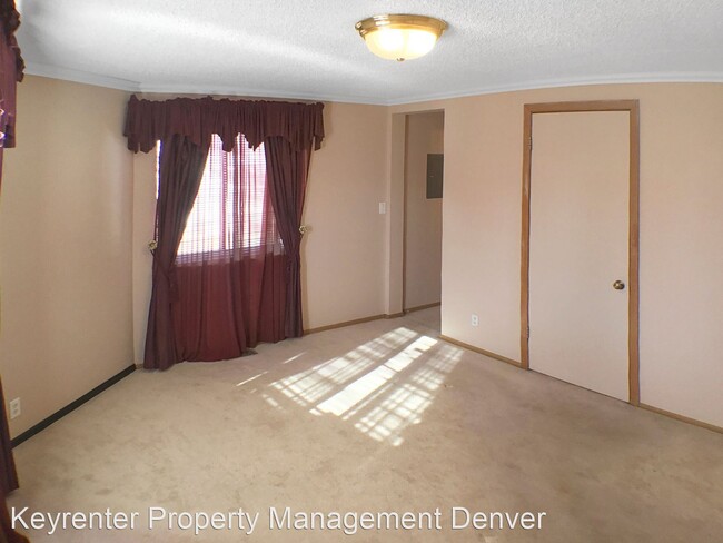 Foto del edificio - 4 br, 2 bath House - 5815 Magnolia St Unit B