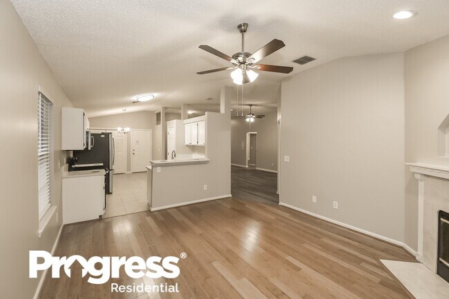 Building Photo - 12900 Silver Springs Dr S