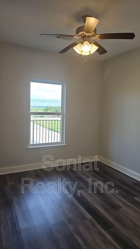 Foto del edificio - 4504 Pontchartrain Dr