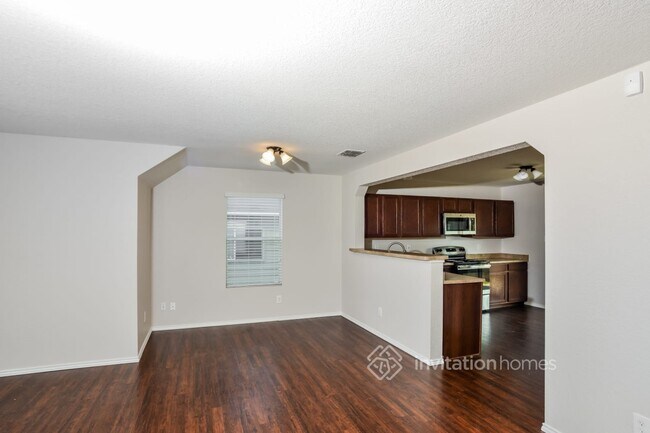 Building Photo - 3711 Hideaway Grn