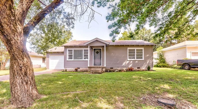 Building Photo - Beautifully Renovated Rose District Home