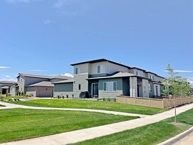 Building Photo - 5795 Champlain Dr