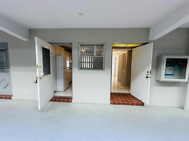 Foto del edificio - 330 SE 2nd St