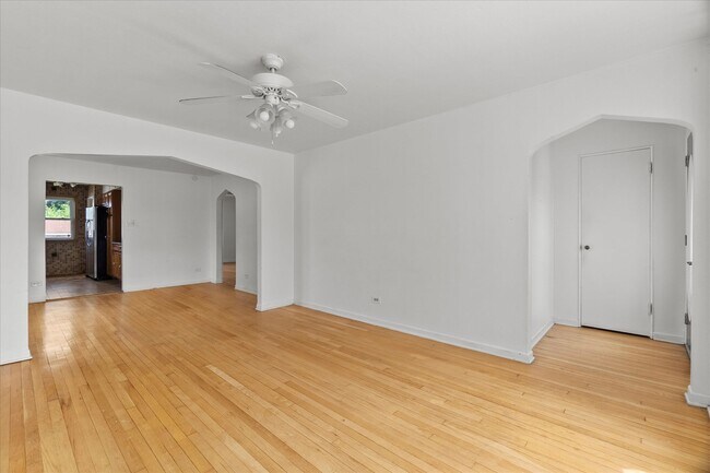Foto del edificio - 3656 W 70th Pl
