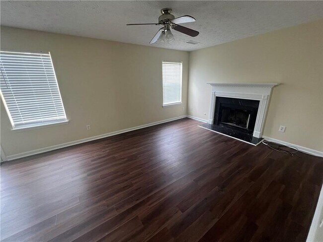 Building Photo - 2895 Gallery Grove