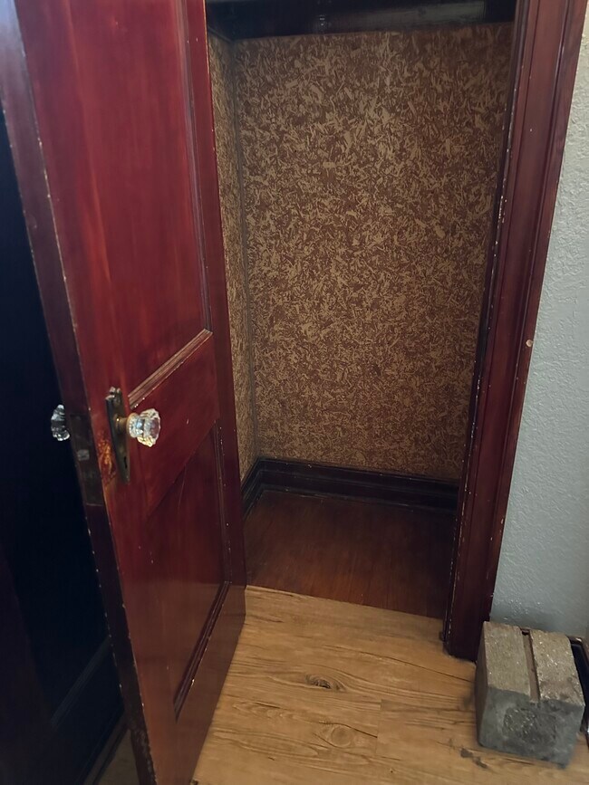 entry closet - 6809 NW 44th St