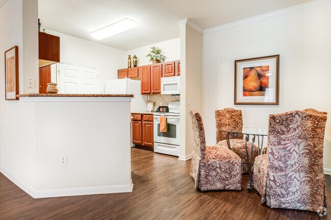 2HAB, 1BA - 977SF - Walnut Ridge Apartments