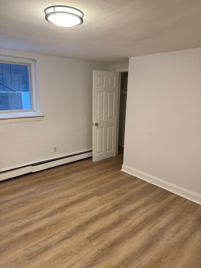 Foto del edificio - 61 Selkirk Rd