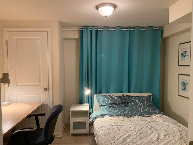 Foto del edificio - 427 N Holly St