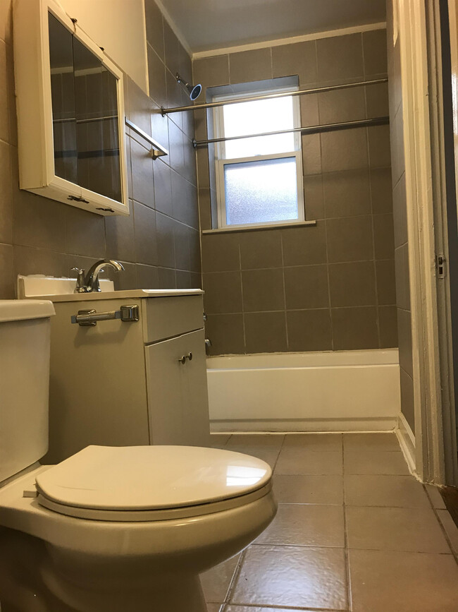 Foto del edificio - 541 E 74th St