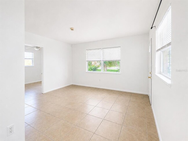 Foto del edificio - 5411 70th Ln N