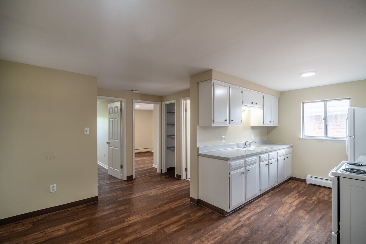 Foto principal - 358 Robert Drive