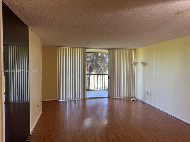 Foto del edificio - 10855 SW 112th Ave