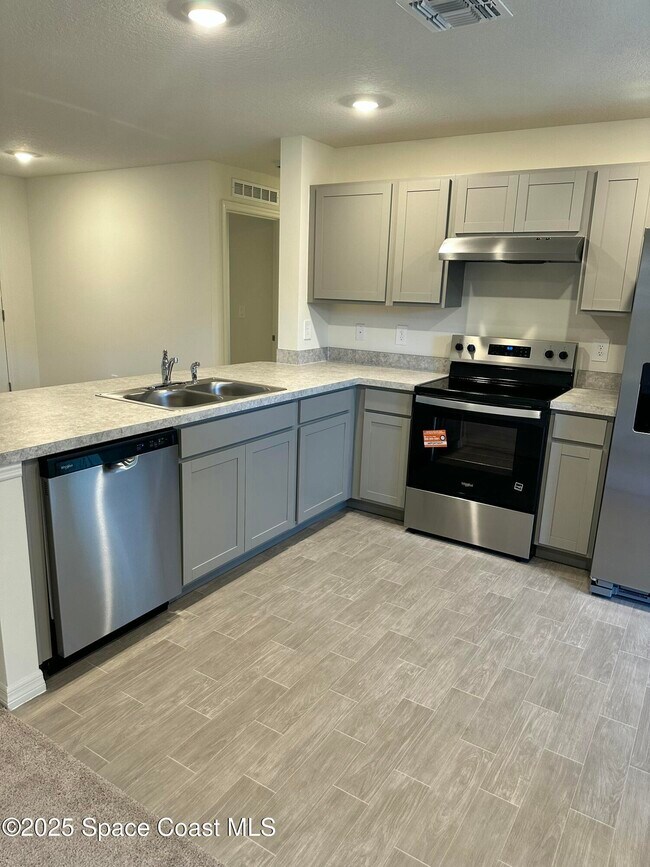 Foto del edificio - 1337 Wade St SE