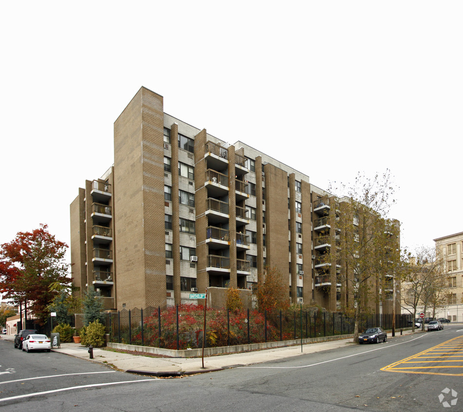 831-833 Bartholdi St - Stevenson Towers